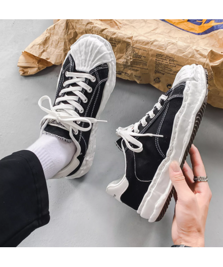 Trendy shoes low-top...